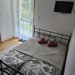 홈스테이 Goscinne Zosia 코스실리스코